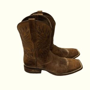 Ariat square toe boots size 13